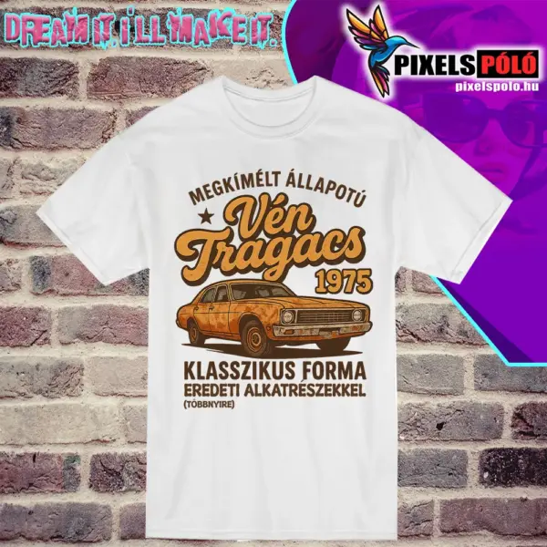 A képen egy póló látható régi rozsdás autó grafikával és változtatható születési évszámmal