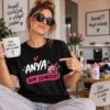 Anya vagyok nem személyzet póló vidám anyukán