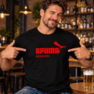 Férfi modell fekete Apu ma bebaszik pólóban