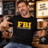Férfi modell fekete FBI Faszom bánja igyunk pólóban