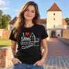 Fekete I Love Sárvár póló fehér Nádasdy-vár rajzzal és piros szívvel