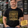 Fekete egyedi évszámos születésnapi póló Nyilvánvaló hogy a legjobb év legenda grafikával