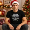 Fekete „Boldog karácsonyt, gyökerek!” póló karácsonyi égőkkel díszített gyökér grafikával