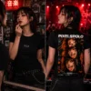Crimson Riot anime póló vörös-fekete punk anime hátgrafikával – Pixelspóló