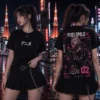 System Override fekete anime póló saját cyberpunk női karakterrel és pink glitch hátgrafikával